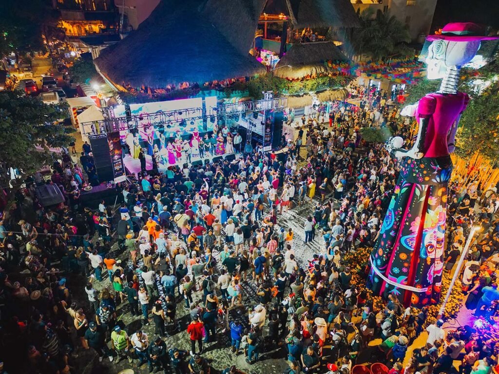 Festival Internacional de Dia de Muertos en Bahia de Banderas con un vibrante desfile en Sayulita 03