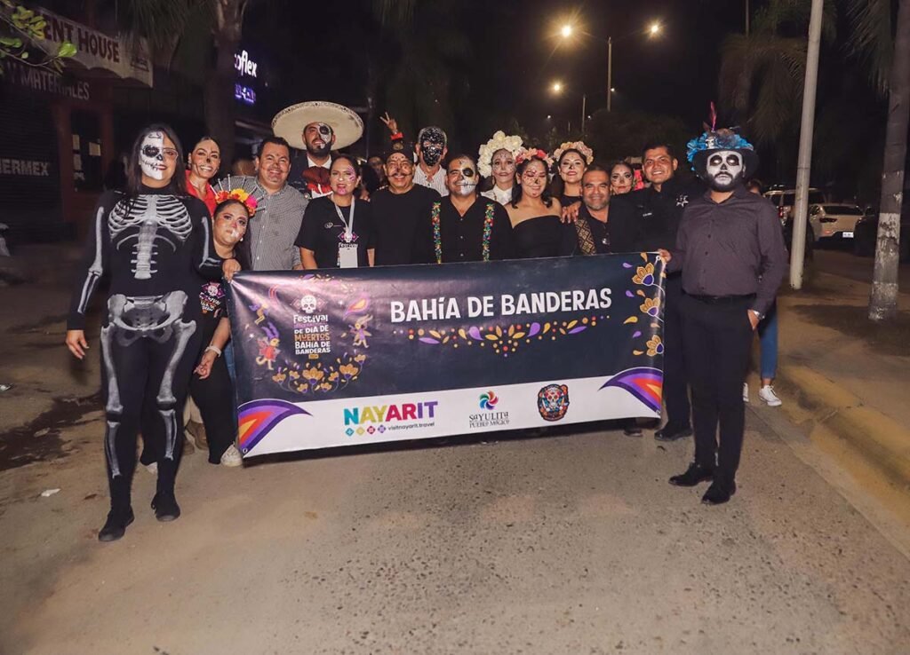 Festival Internacional de Dia de Muertos en Bahia de Banderas con un vibrante desfile en Sayulita 14