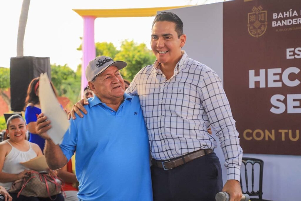 Hector Santana escucha a pobladores de San Juan de Abajo en Audiencia Ciudadana 06