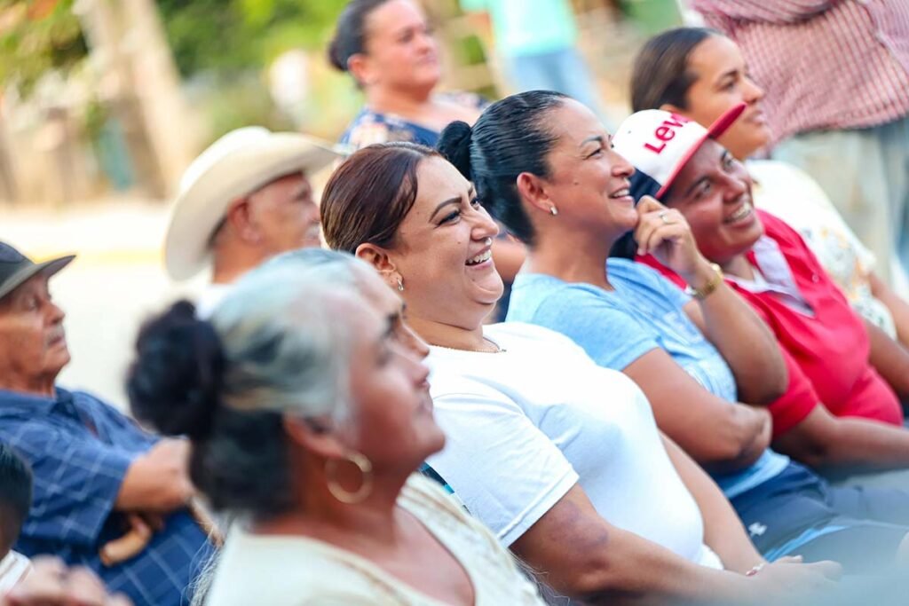 Inaugura Hector Santana la nueva calle principal de El Coatante 03