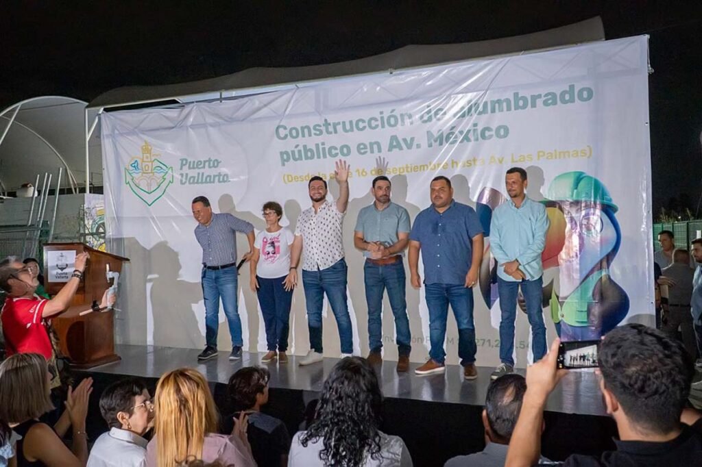 Inaugura Munguia importante obra de alumbrado publico en Av. Mexico 02