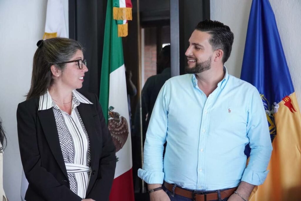 Munguia estrecha lazos de colaboracion con autoridades canadienses 03