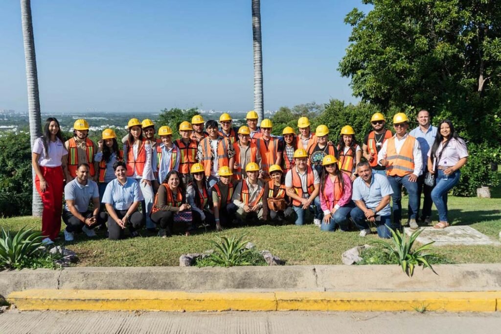 SEAPAL Vallarta lidera la gestión del agua con procesos avanzados de potabilización y tratamiento, promoviendo la conservación ambiental y formación académica.