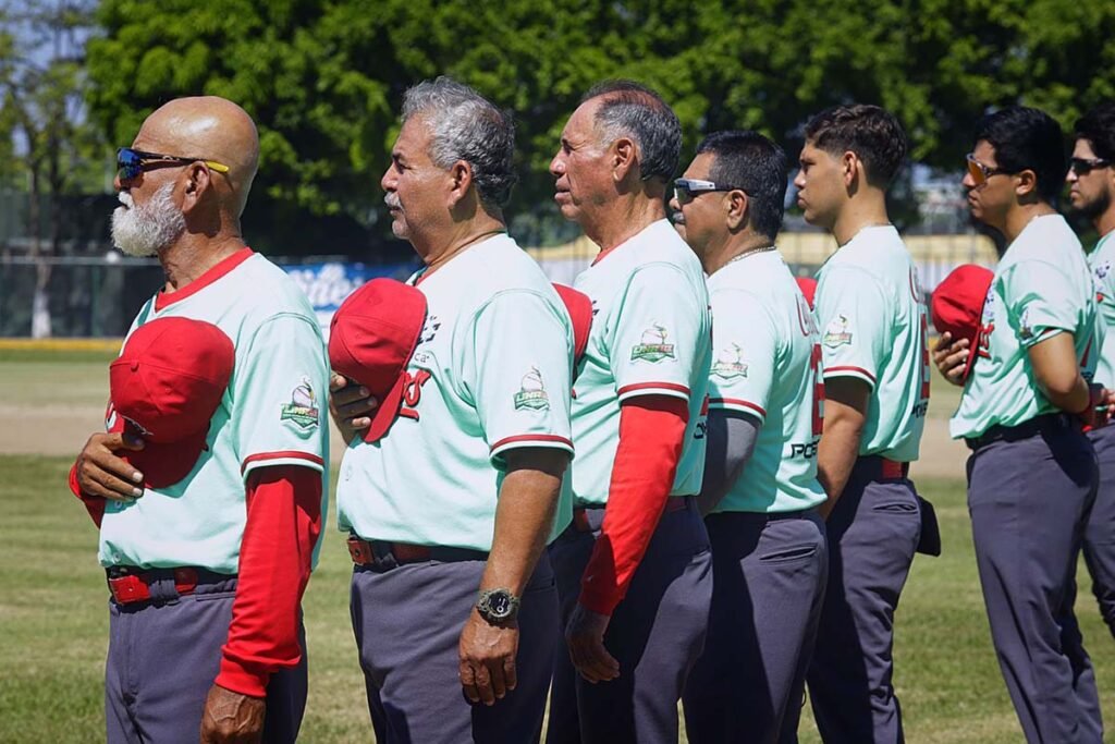 Tendra Vallarta un campo digno de beisbol con Munguia 09