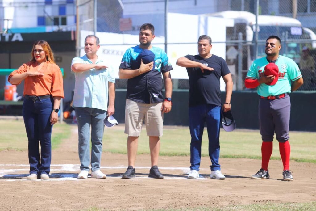 Tendra Vallarta un campo digno de beisbol con Munguia 11