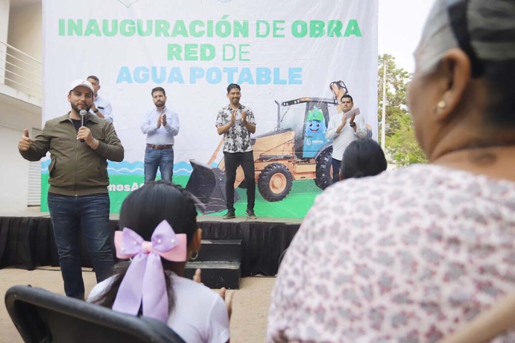 Gobierno del Bien regala una Feliz Navidad a vecinos de Las Vistas 06