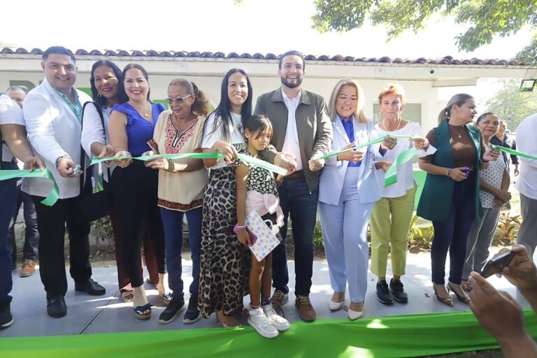 Lleva Munguía servicios de salud gratuitos a la población