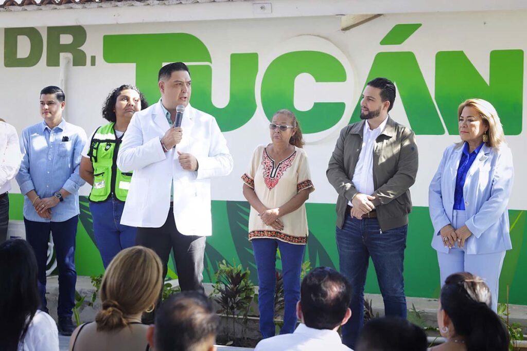 Lleva Munguia servicios de salud gratuitos a la poblacion 03