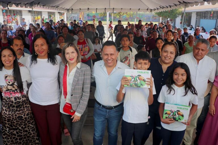 Tabletas digitales del Gobierno de Munguía llegan a Mojoneras
