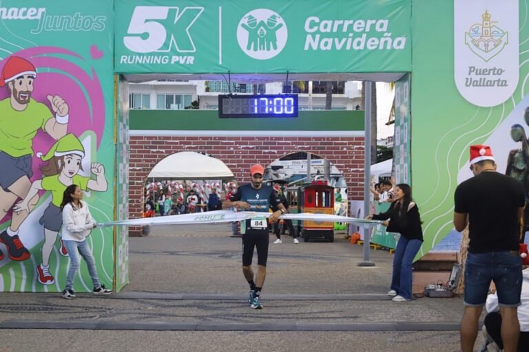 Gran éxito en la Primera Carrera Navideña 5K Running PVR