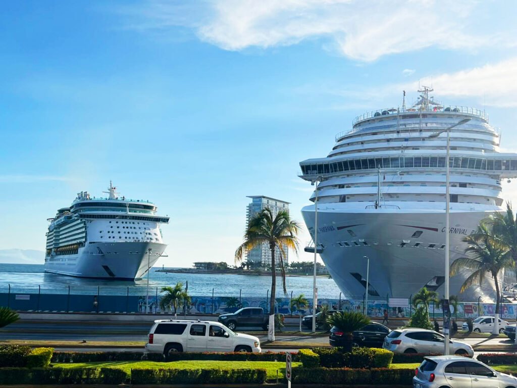 Puerto Vallarta cierra con éxito el 2025 en materia turística 1 cruceros puerto vallarta 1