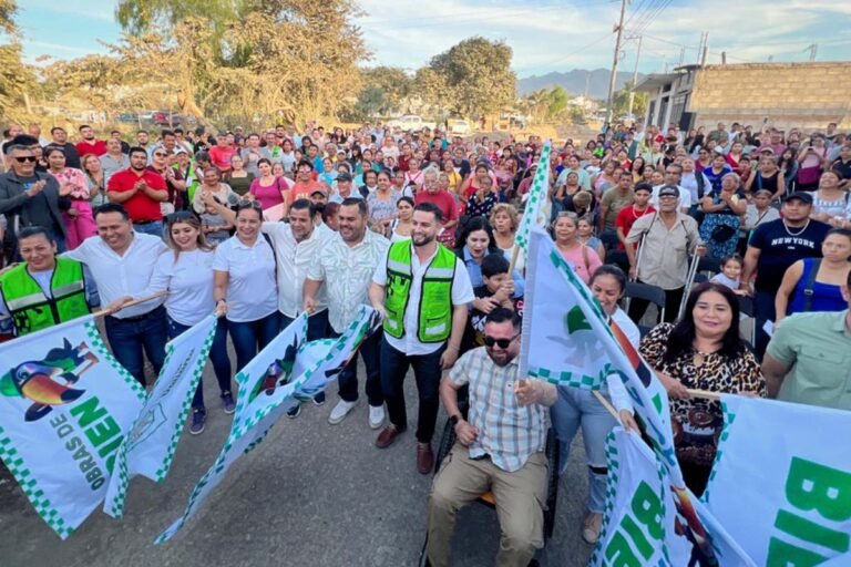 Apuesta Munguía a mejorar la conectividad del puerto con calles pavimentadas