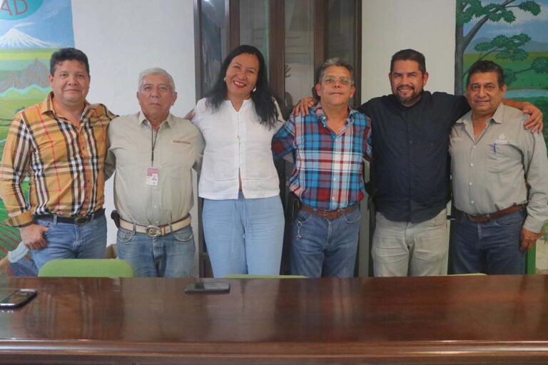 Atiende el Gobierno de Munguía las necesidades de los ejidos