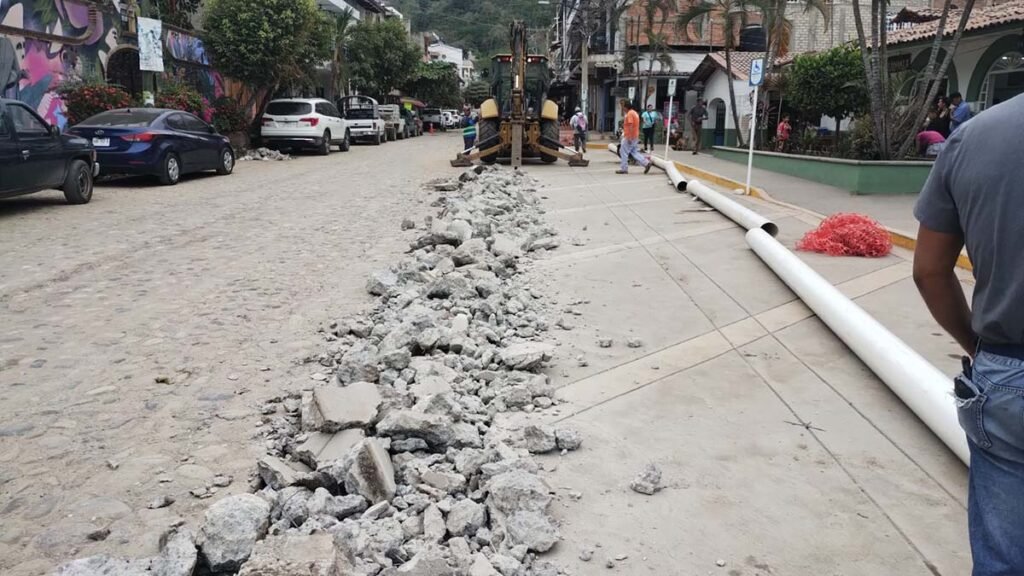 Avanzan obras de agua potable en la Emiliano Zapata 07