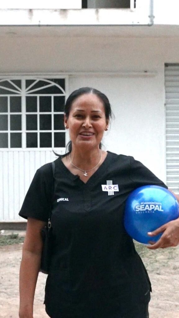 Celebran vecinos la llegada del agua potable a Las Vistas 03