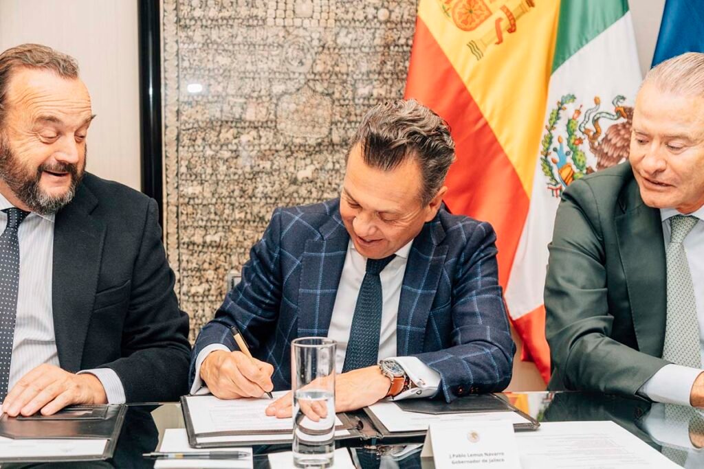 El Gobernador del Estado Pablo Lemus encabeza firma de acuerdo entre Jalisco y Espana con acciones para preservar el tequila y la raicilla 03