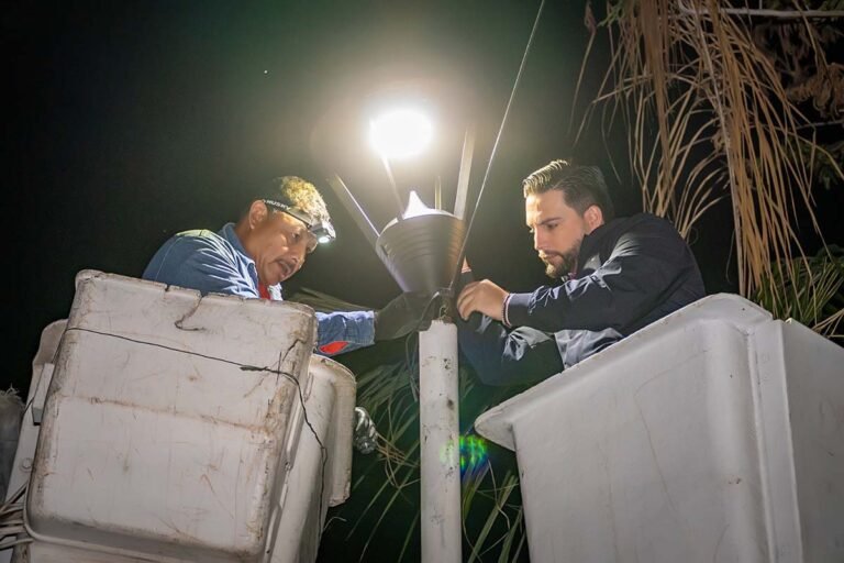 El Gobierno del Bien mejora iluminación en el Parque Lineal