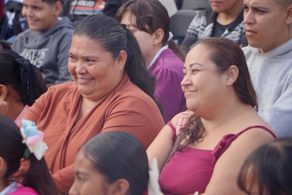 Gobierno de Munguia le sigue apostando fuerte a la educacion 03