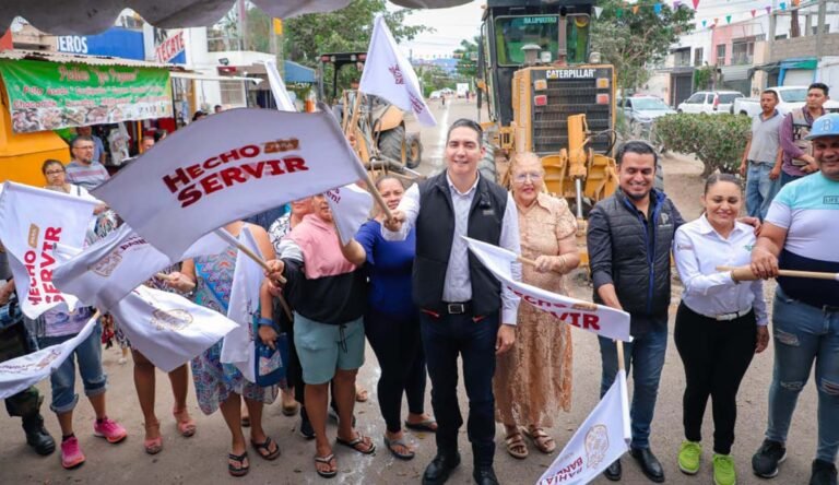 Héctor Santana arranca la rehabilitación del Boulevard Jardines del Sol en San José del Valle