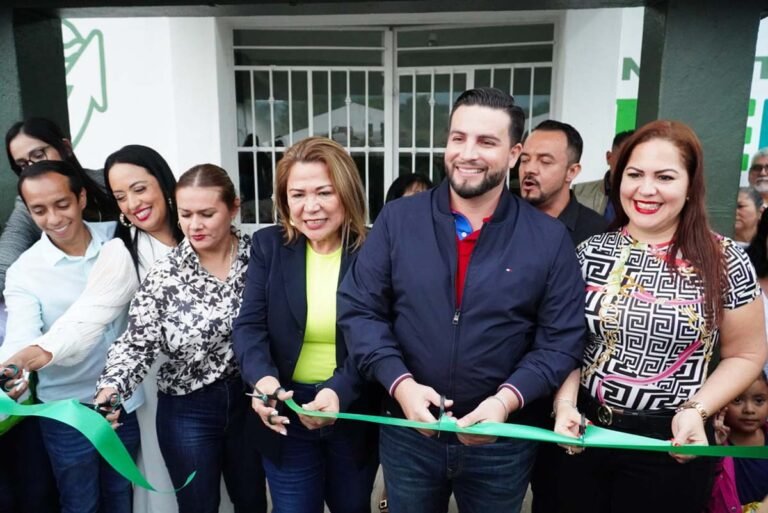 Inaugura Luis Munguía Casa Tucán Los Poetas