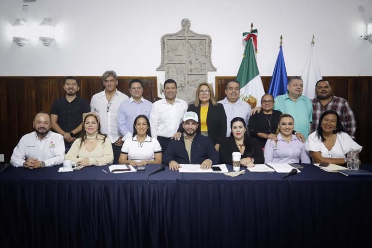 Instala Munguía el Consejo de Giros Restringidos