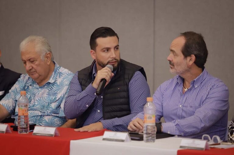 Lemus y Munguía van por más empleos para Vallarta