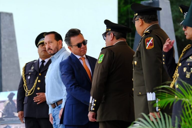 Asiste Pablo Lemus al cambio de mando de la 41/a Zona Militar en Puerto Vallarta