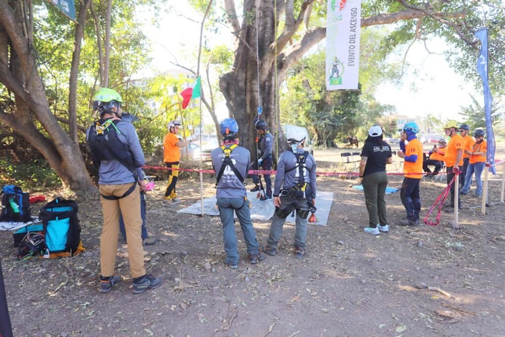 Campeonato Mexicano de Trepa de Arboles Un Exito en Puerto Vallarta 09