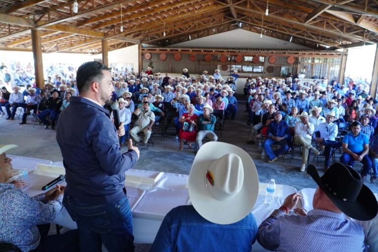 Dará Munguía importante apoyo a ganaderos