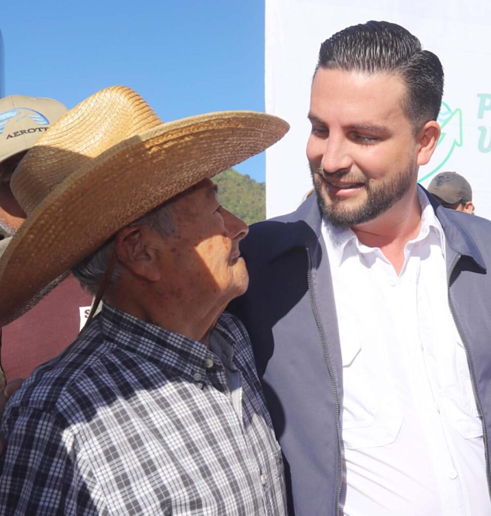 El Jorullo esta de fiesta gracias a las obras de Munguia Ejidatarios 01