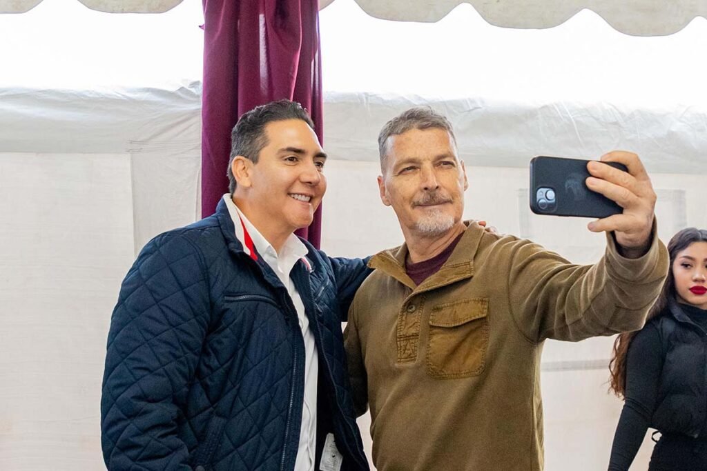 Hector Santana acerca el gobierno a la gente con la Audiencia Ciudadana en San Pancho 03