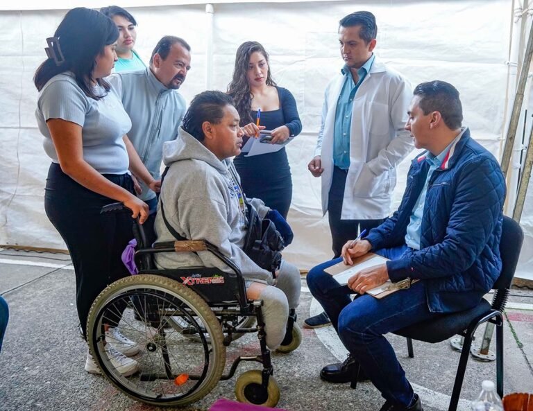 Héctor Santana escucha y resuelve: Audiencia Ciudadana en Infonavit, San José del Valle