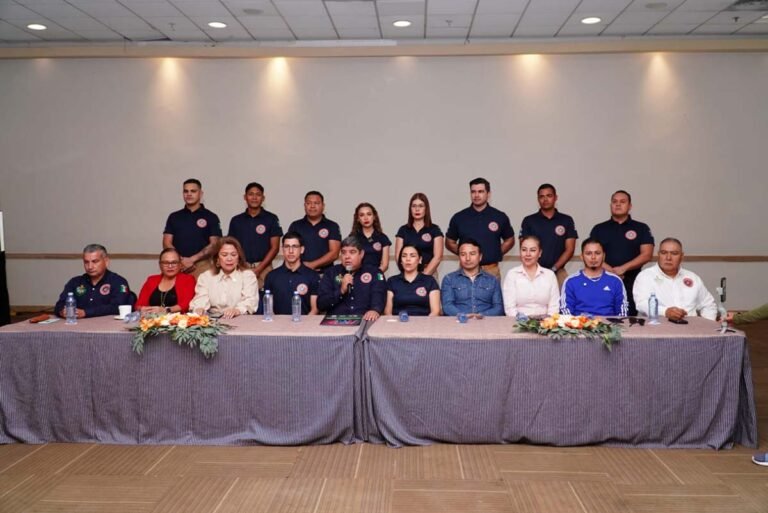 Lanzan Bomberos de Vallarta su calendario anual