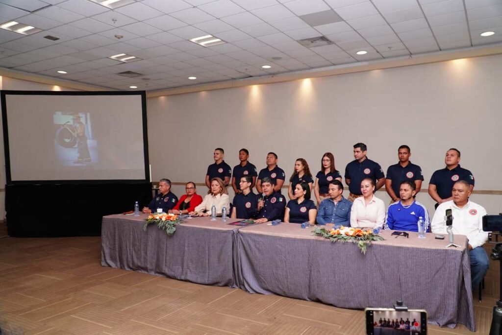 Lanzan Bomberos de Vallarta su calendario anual 04