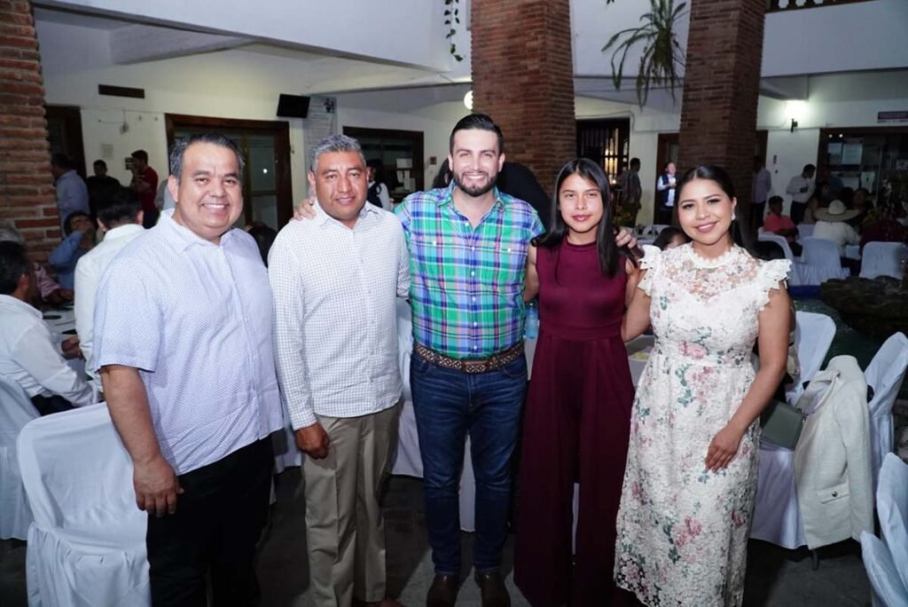 Luis Munguía es reconocido por impulsar el sector agropecuario en el Agrofest Vallarta 4 Reconocen a Luis Munguia por su impulso al sector agropecuario en Jalisco 01