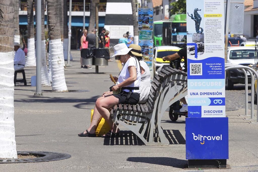 En marcha el embellecimiento del malecon de Puerto Vallarta 04