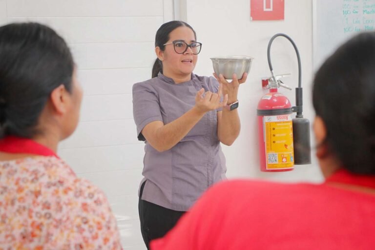 Gobierno de Luis Munguía lanza talleres gratuitos para impulsar el empleo