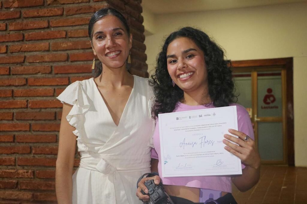 Mujeres creadoras en Vallarta: Un diálogo sobre la creatividad femenina en el arte y la cultura 6 Mujeres creadoras en Vallarta 02