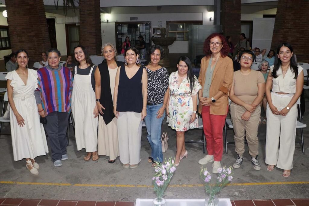 Mujeres creadoras en Vallarta: Un diálogo sobre la creatividad femenina en el arte y la cultura 1 Mujeres creadoras en Vallarta 07