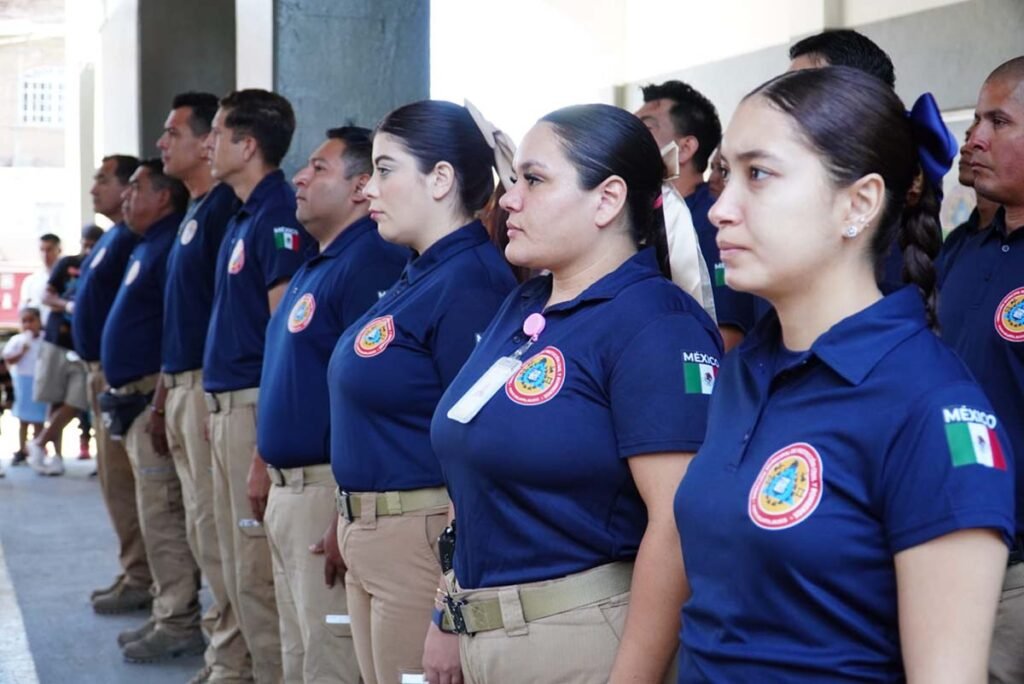 Recibe Bomberos de Vallarta donativo de literas y colchones 3 Recibe Bomberos de Vallarta donativo de literas y colchones 04