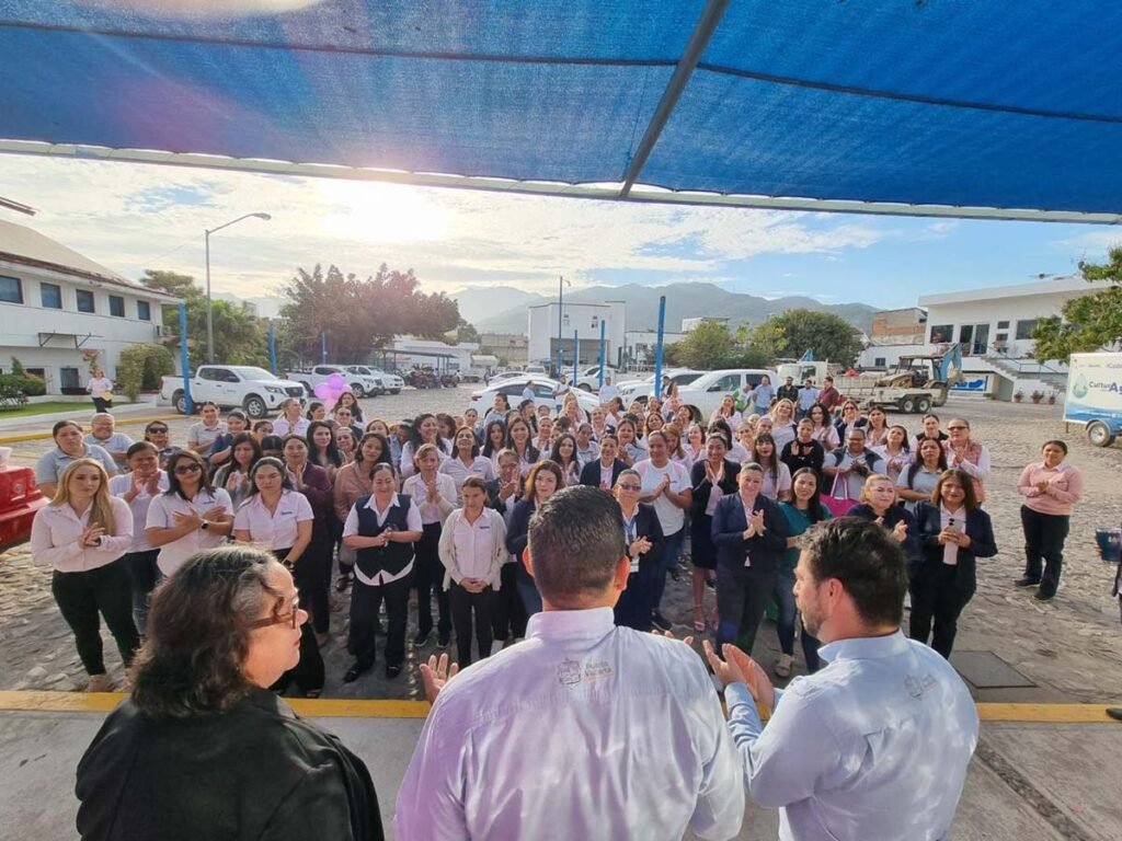 Reconocen a mujeres trabajadoras de SEAPAL Vallarta 04