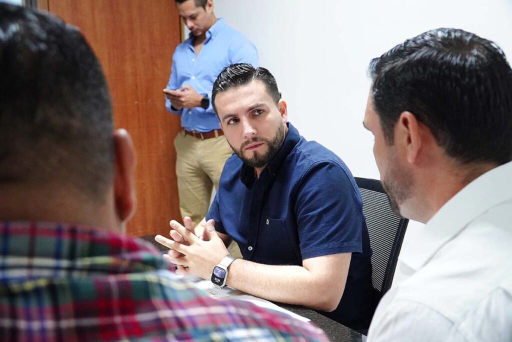 Vallarta se prepara para la temporada de lluvias con desazolve de canales y ríos 2 Vallarta se prepara para la temporada de lluvias con desazolve de canales y rios 03