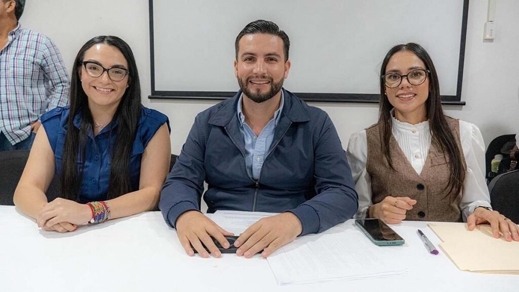 Zaira Castillón, nueva directora de DIF Vallarta 2 Zaira Castillon nueva directora de DIF Vallarta 02