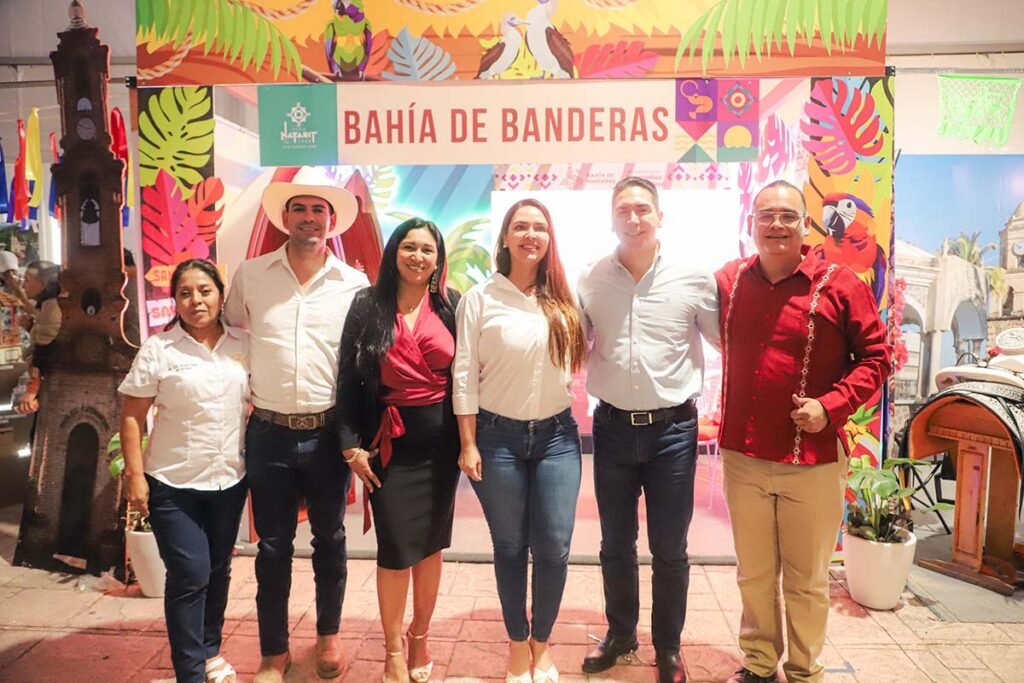 Bahía de Banderas deslumbra en el desfile inaugural de la Feria Nayarit 2025 4 desfile inaugural de la Feria Nayarit 2025 08