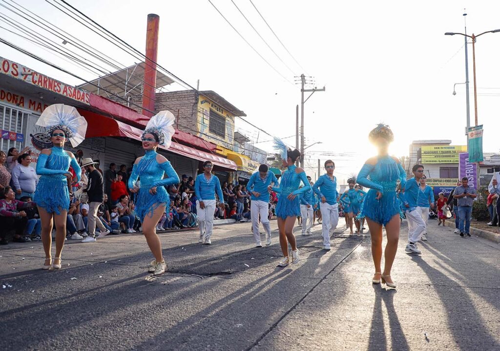 Bahía de Banderas deslumbra en el desfile inaugural de la Feria Nayarit 2025 5 desfile inaugural de la Feria Nayarit 2025 12