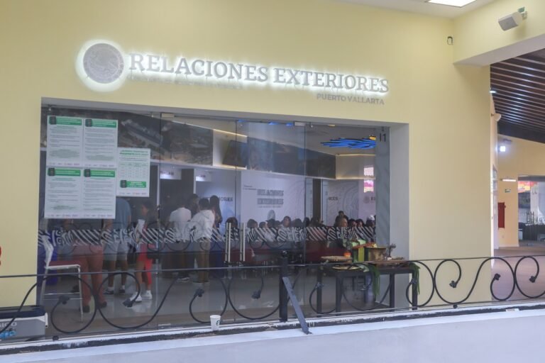 Puerto Vallarta se moderniza con nueva oficina para expedir pasaportes