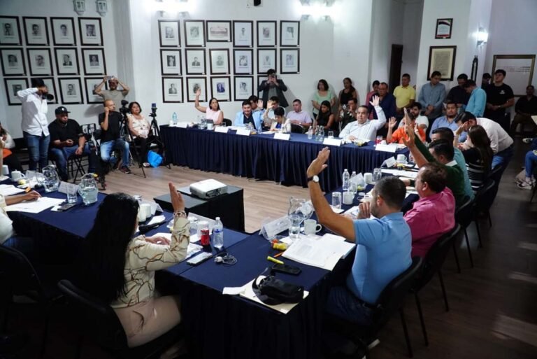 Aprueba Ayuntamiento publicación de convocatoria para el Premio Vallarta 2025