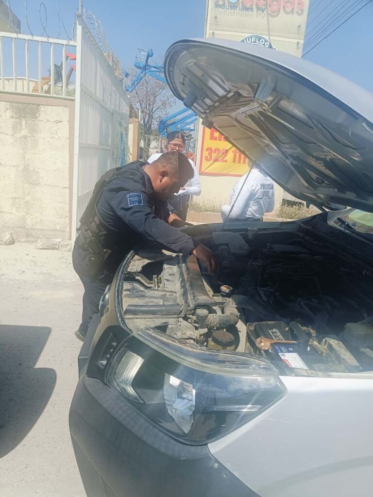 Autoridades recuperan vehículo con reporte de robo en la carretera 544