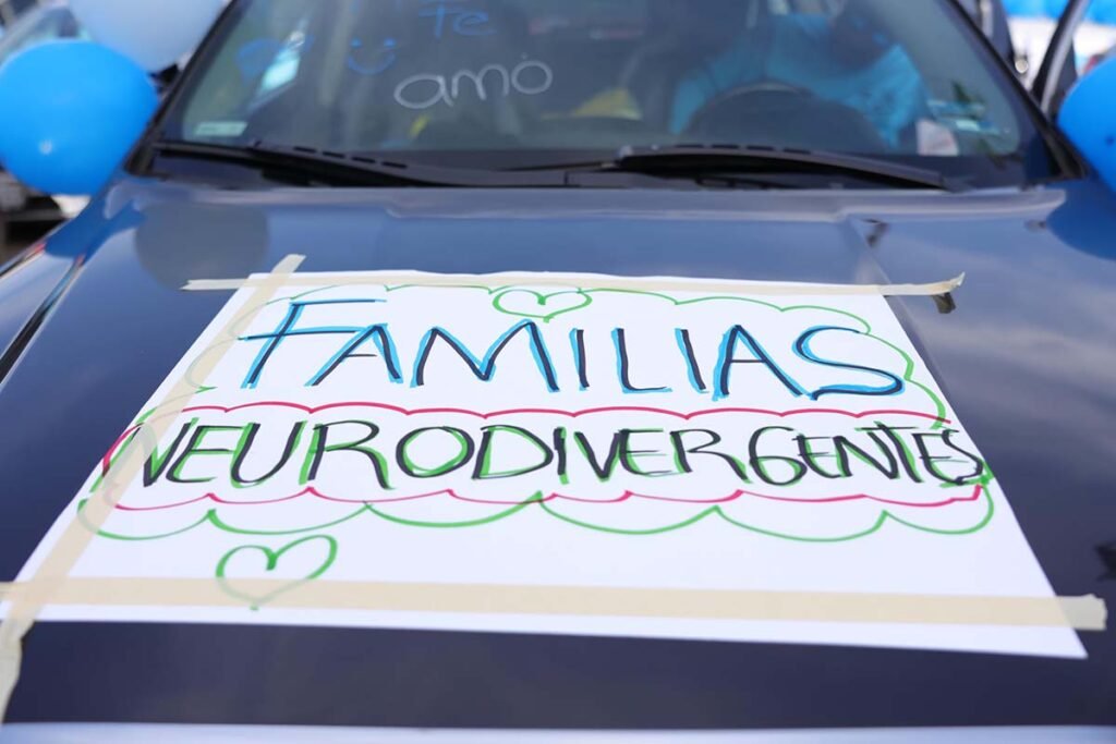 Encabeza Luis Munguía histórica Caravana del Silencio por la neurodivergencia 3 Caravana del Silencio por la neurodivergencia 10