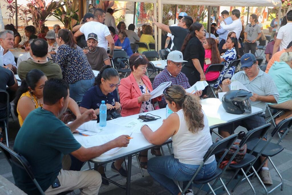 Concluyen en Plaza de Armas los foros ciudadanos para el Plan Municipal de Desarrollo 2025-2027 2 Concluyen en Plaza de Armas los foros ciudadanos para el Plan Municipal de Desarrollo 2025 2027 03